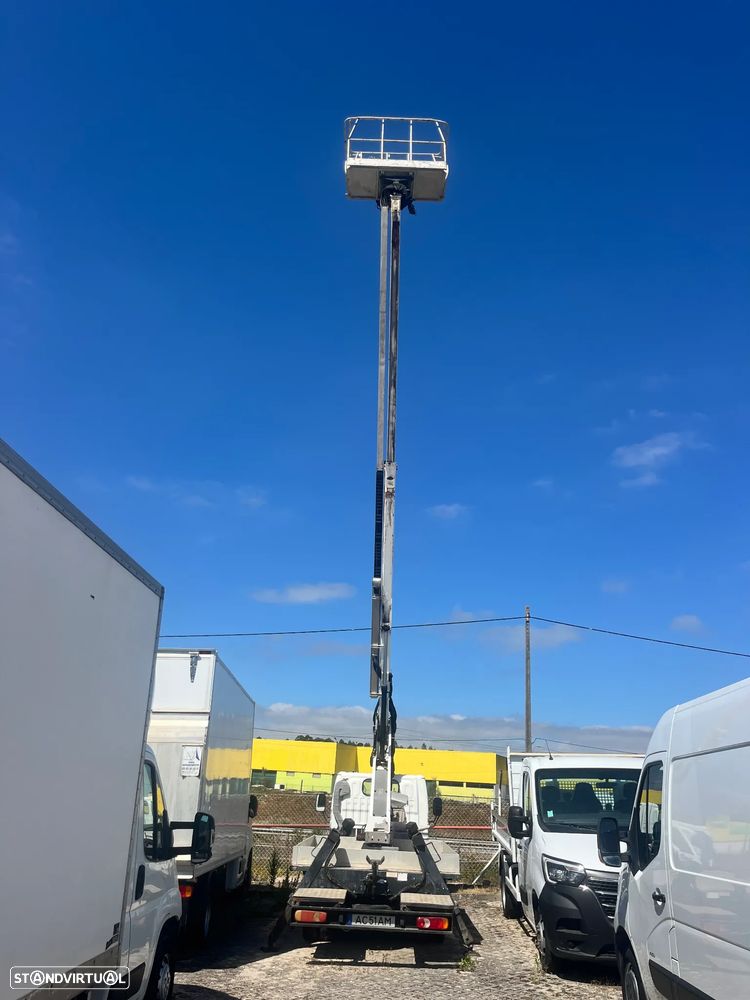 Nissan CABSTAR 3.0 BARQUINHA - 12