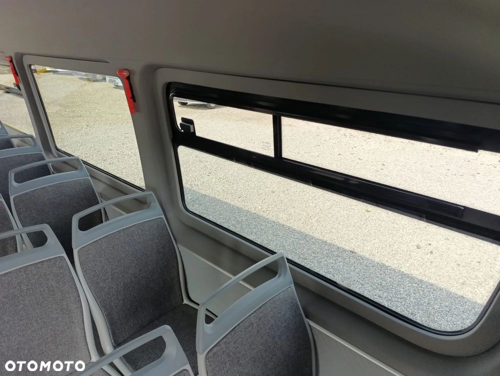 Mercedes-Benz eSprinter - 22