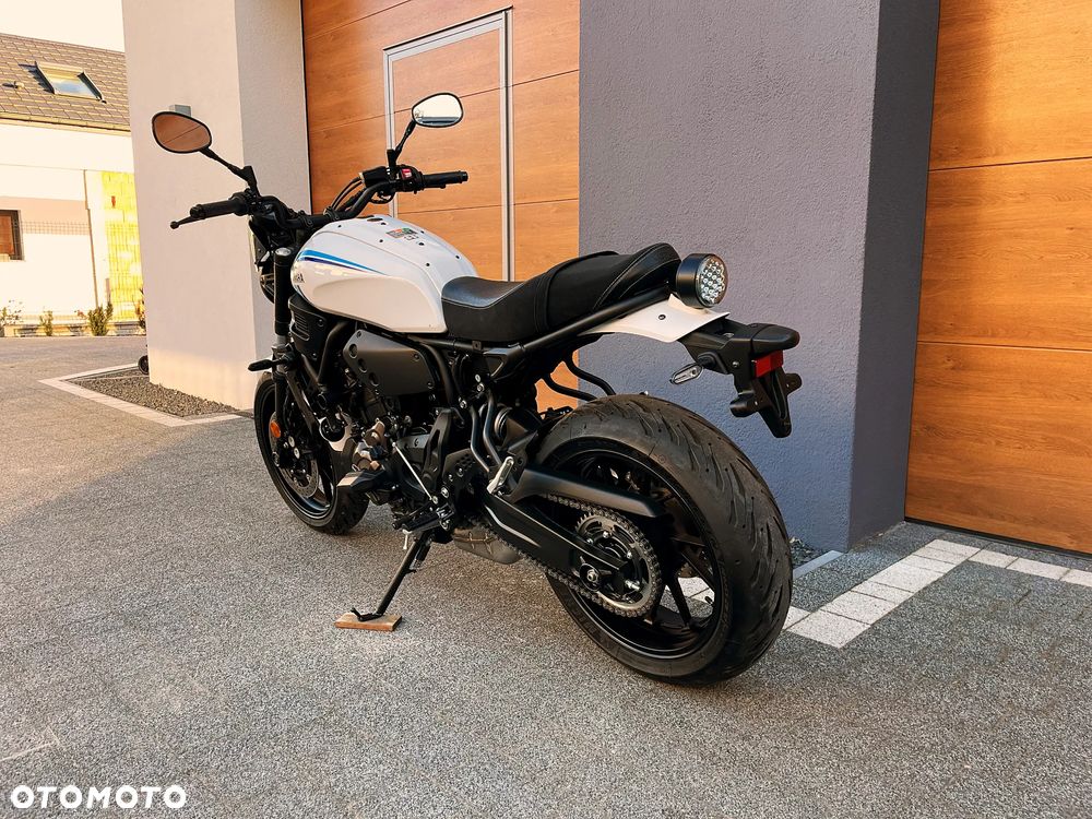Yamaha XSR - 6