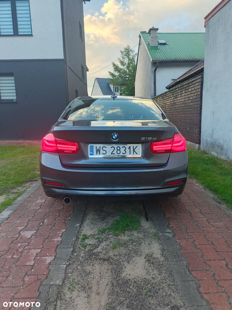 BMW Seria 3 318d - 35