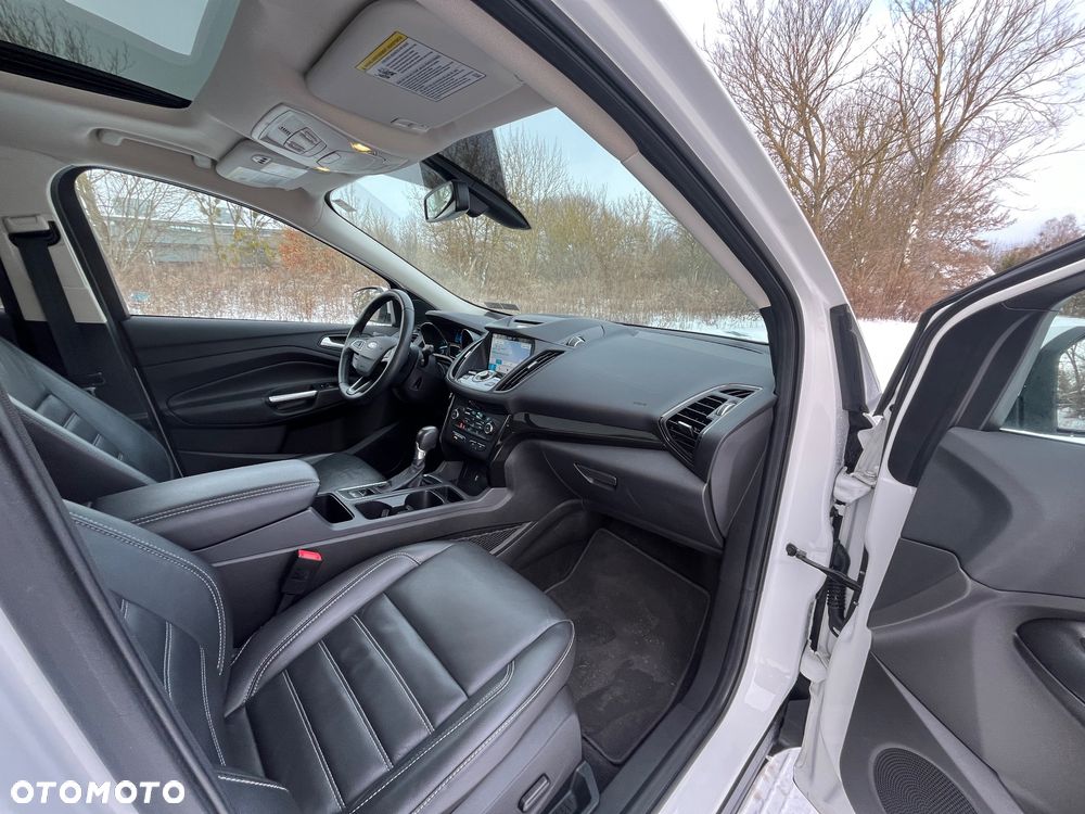 Ford Kuga 1.5 EcoBoost 4WD Titanium - 20