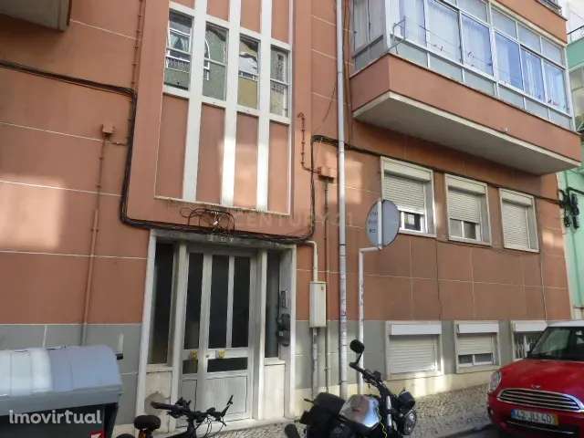 Apartamento no Centro de Moscavide T1+1 - Grande imagem: 2/9