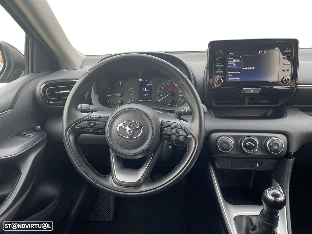 Toyota Yaris - 10