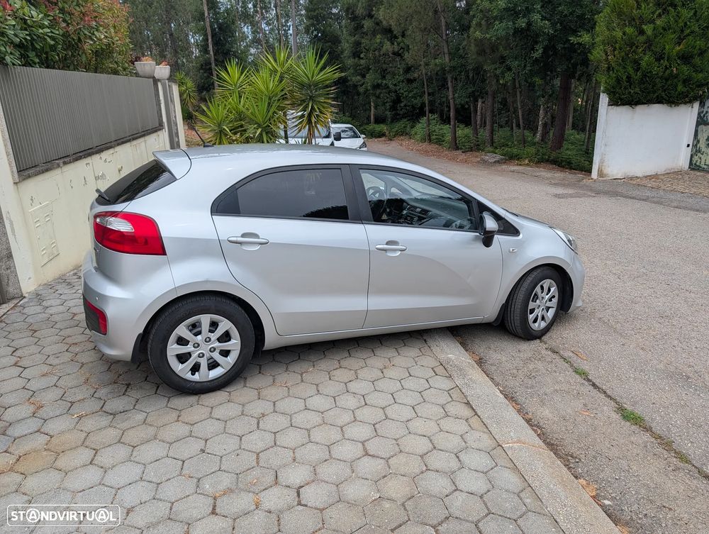 Kia Rio - 2