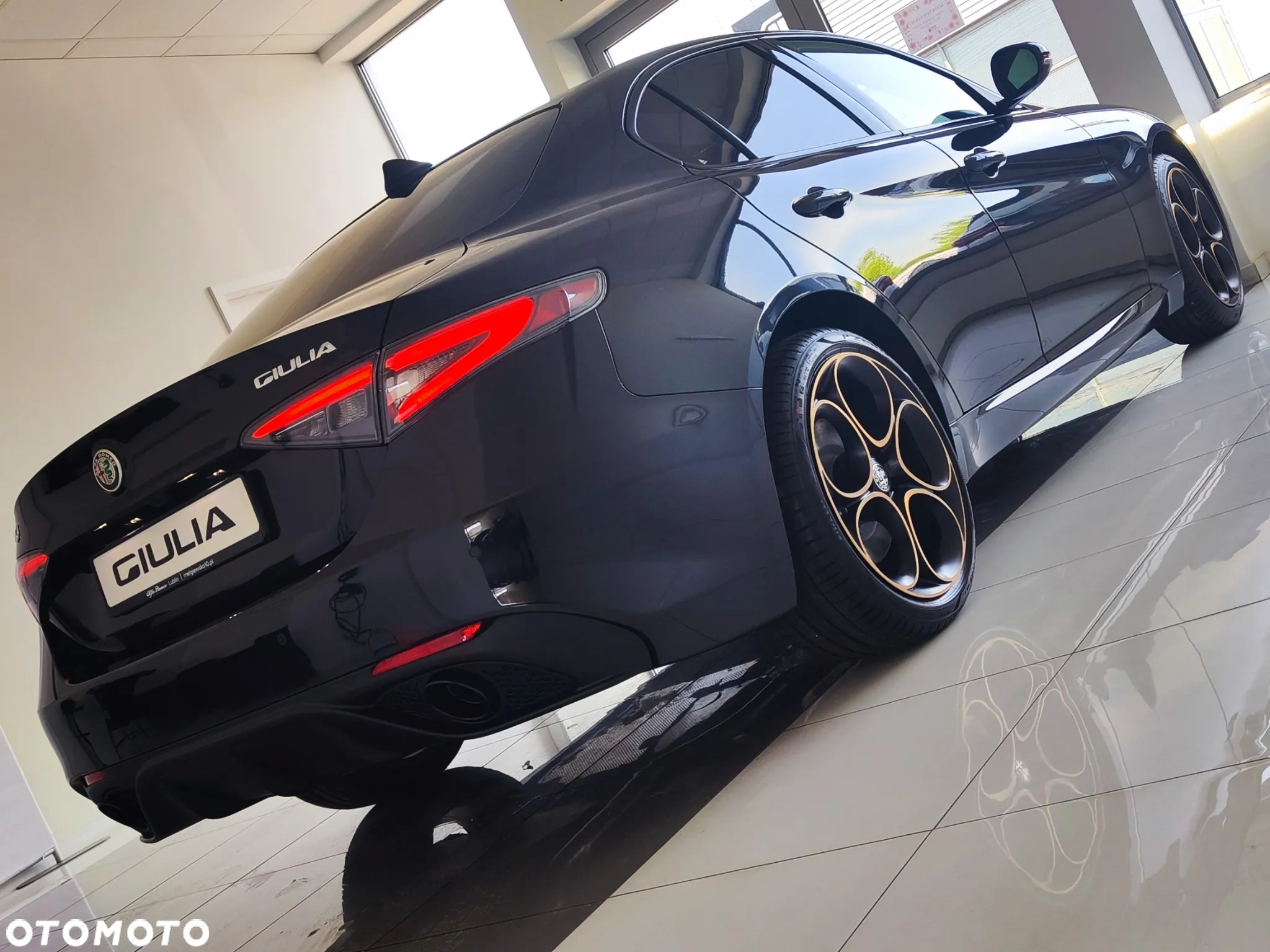 Alfa Romeo Giulia 2.0 Turbo Intensa Q4 - 10