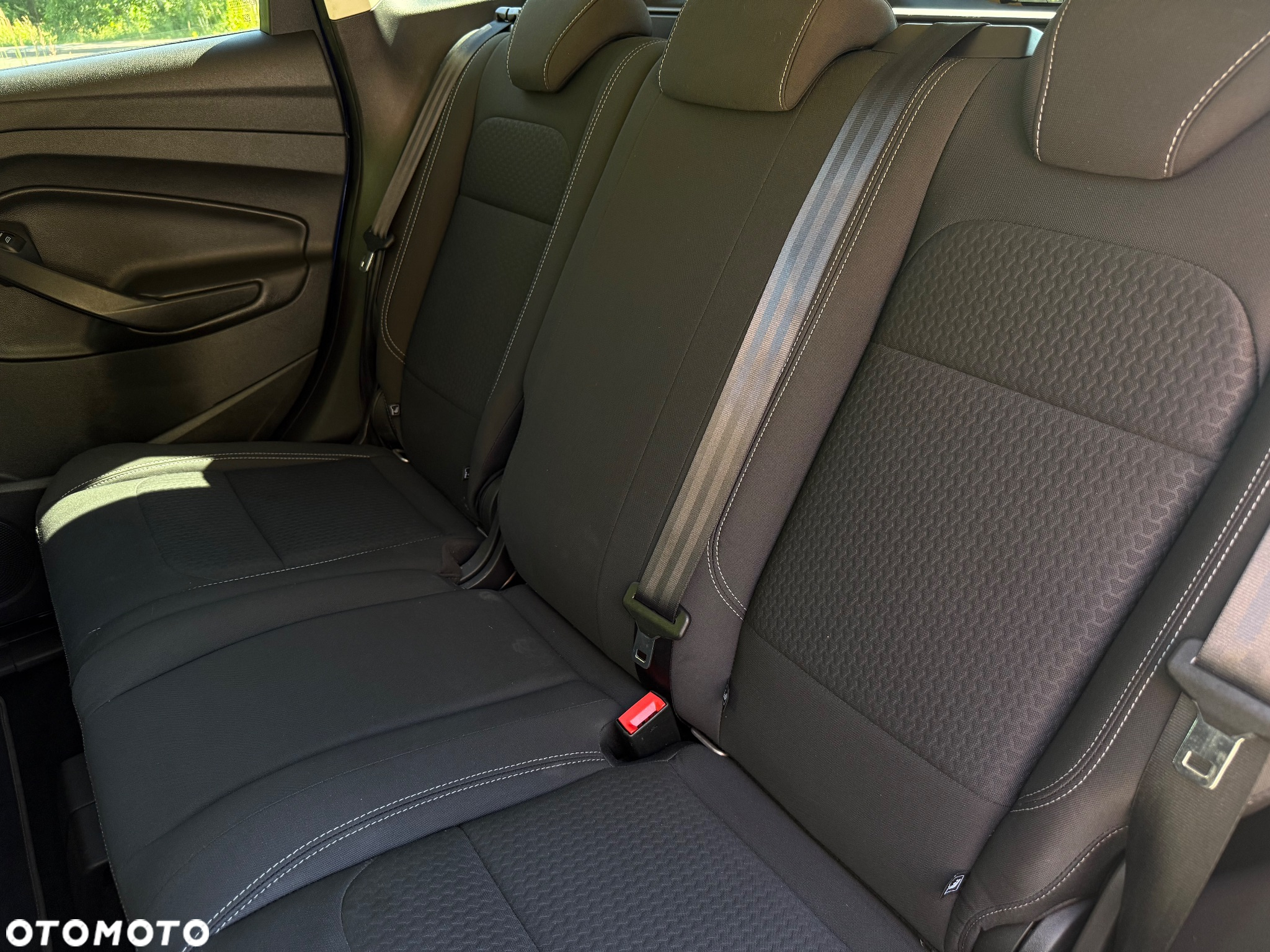 Ford Kuga 1.5 EcoBoost 2x4 Cool & Connect - 8