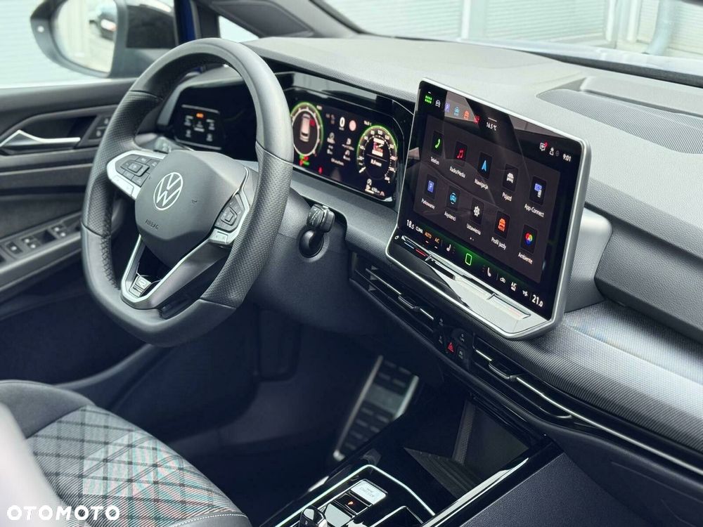 Volkswagen Golf - 14