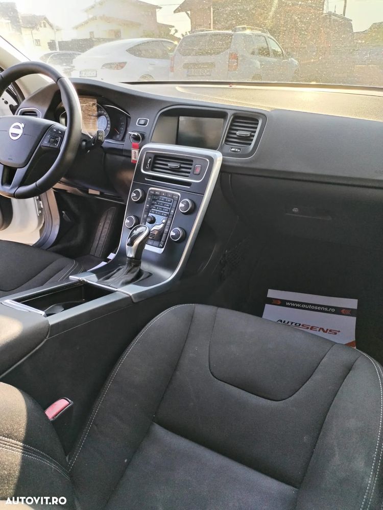 Volvo V60 D2 ECO Start-Stop Kinetic - 4