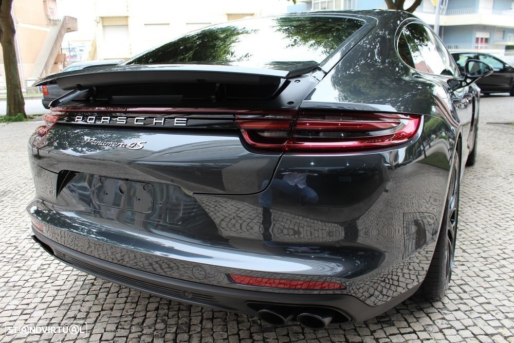 Porsche Panamera 4 S - 13