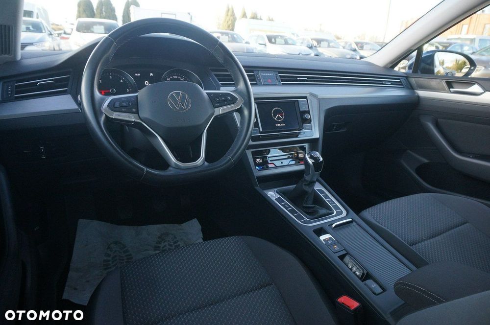 Volkswagen Passat Variant 2.0 TDI EVO Essence - 17
