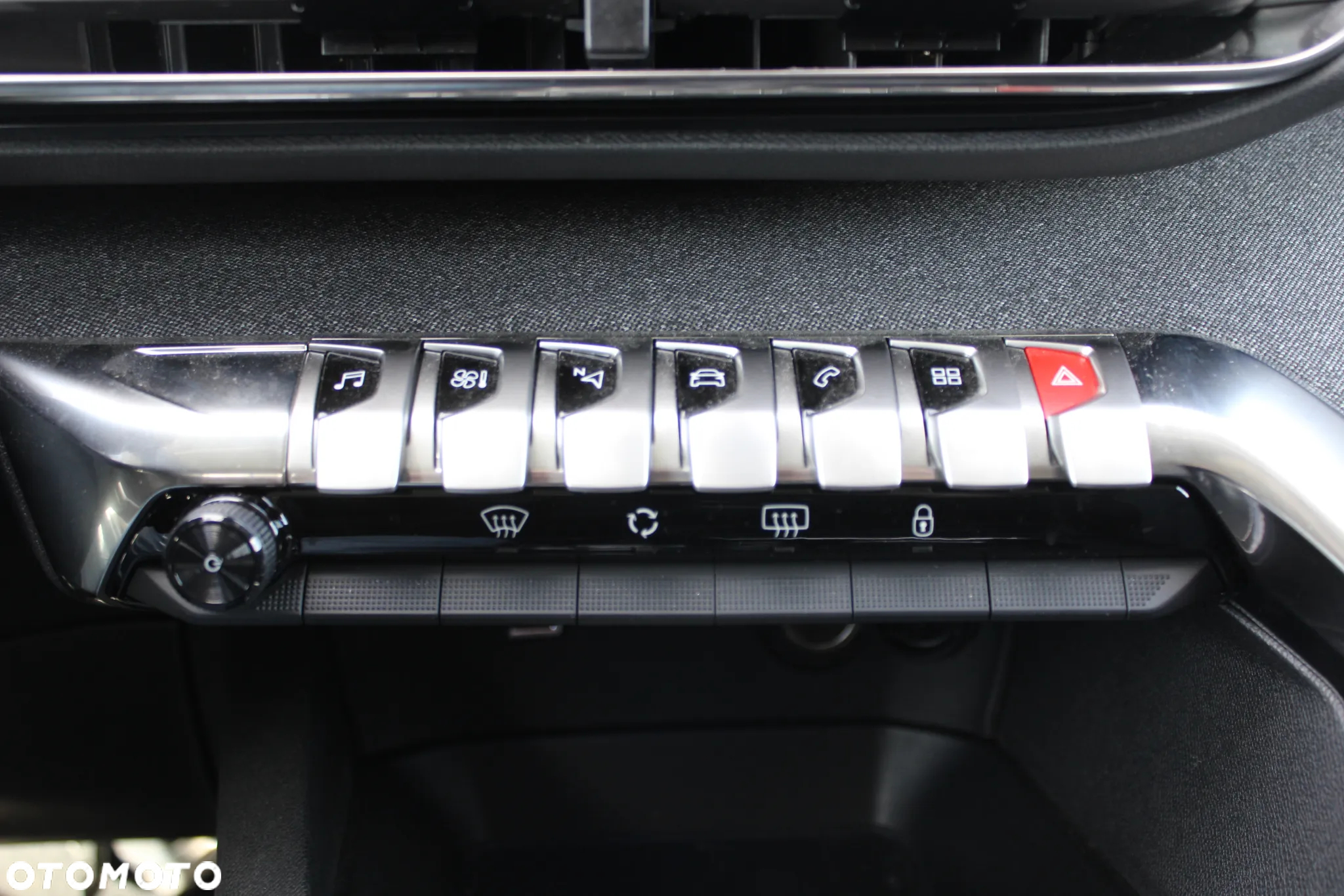 Peugeot 3008 1.2 PureTech Allure S&S EAT8 - 25