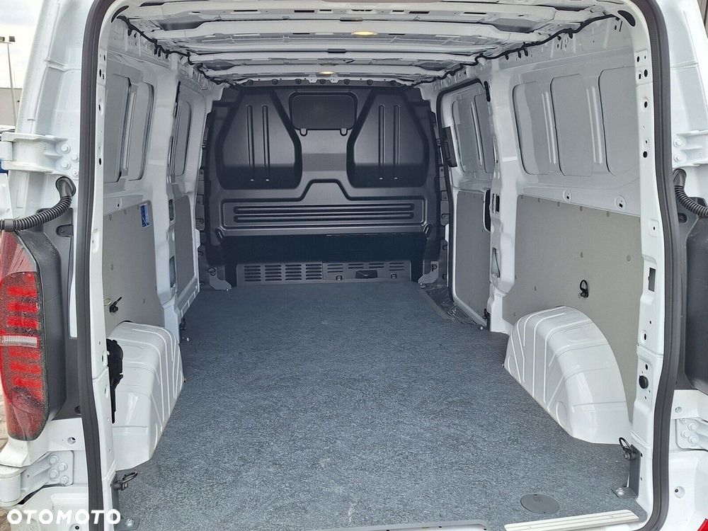 Volkswagen Transporter Furgon, 2,0TDI 150KM, 6-bieg.manualna, r.o :3500 mm - 26