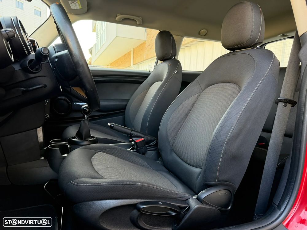 MINI 3 Portas One D - 6