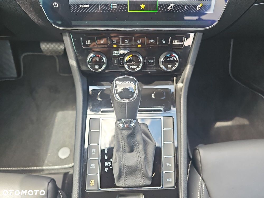 Skoda Superb 2.0 TDI DSG L&K - 19