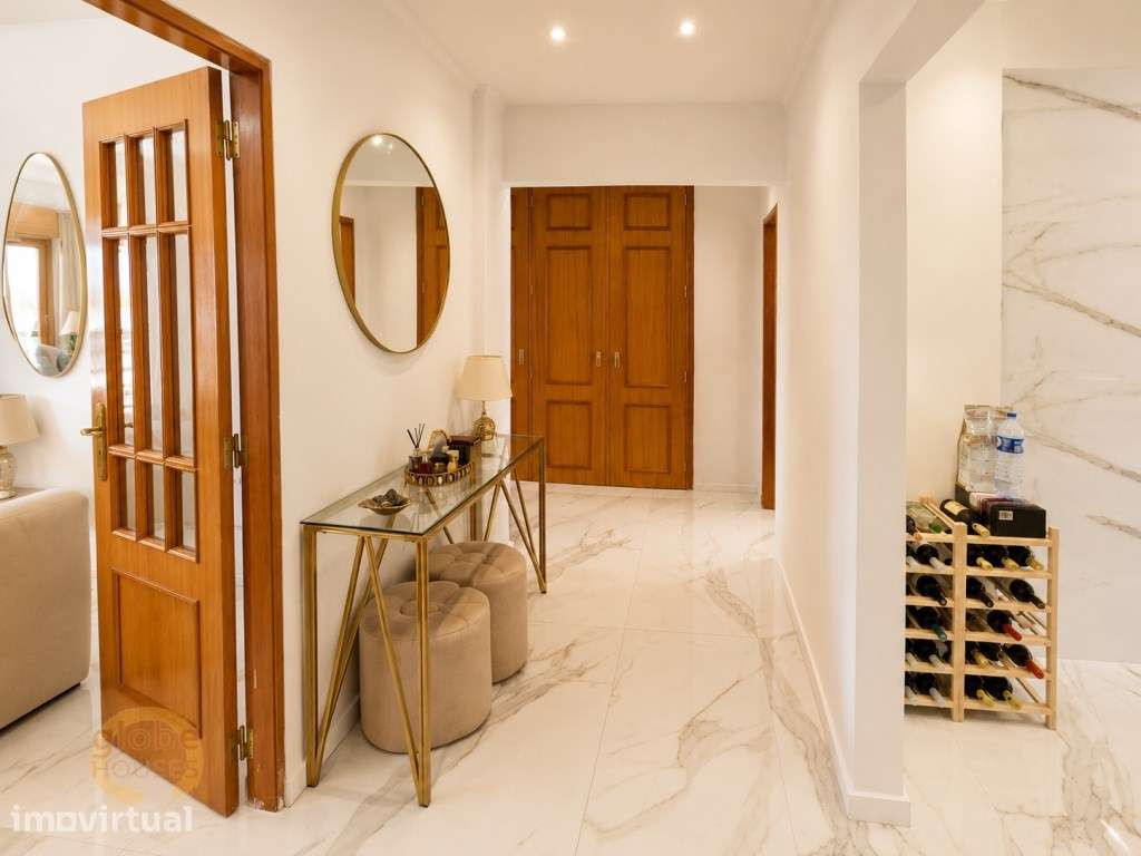 Apartamento T3 com 2 Lugares de Garagem - Grande imagem: 3/25