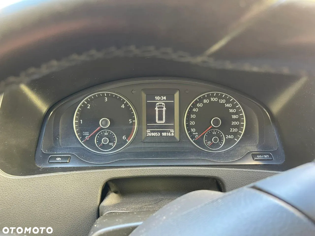 Volkswagen Caravelle - 14