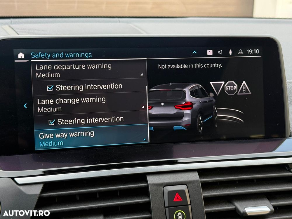 BMW iX3 Inspiring - 11