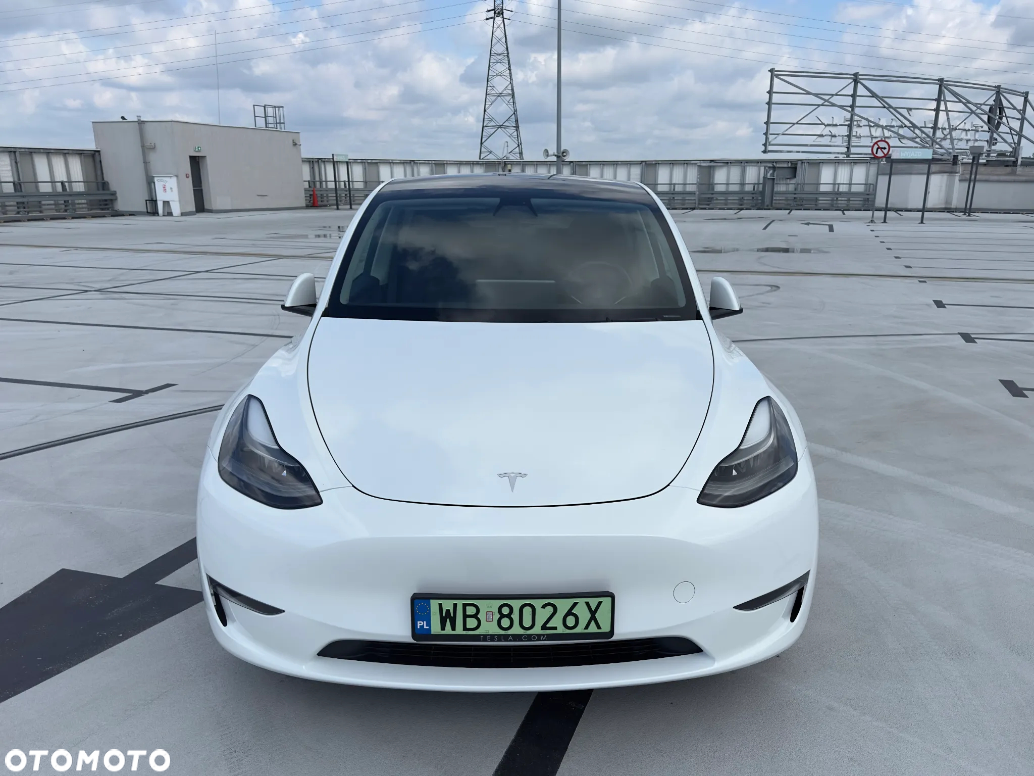 Tesla Y Performance AWD - 2