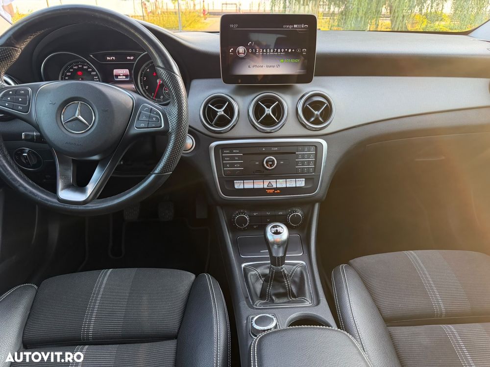 Mercedes-Benz GLA 200 - 9