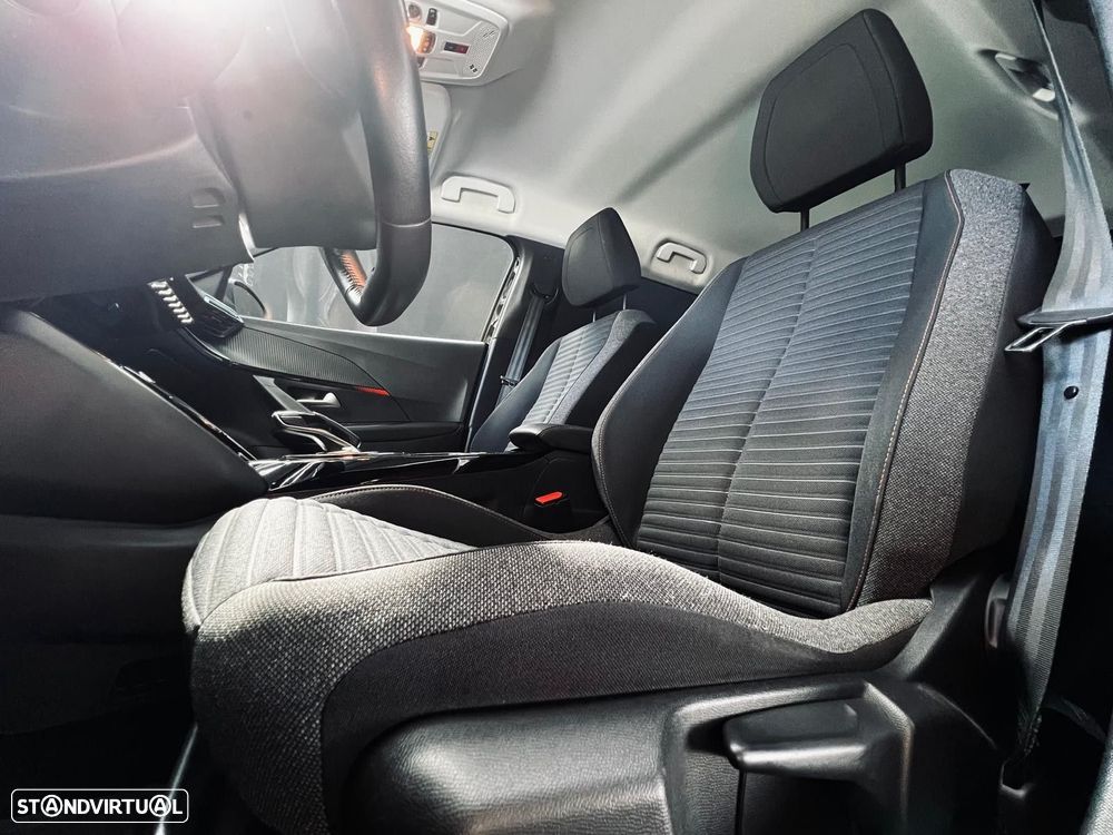 Peugeot e-2008 50 kWh Style - 40