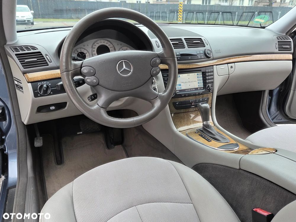 Mercedes-Benz Klasa E 320 CDI 4Matic Automatik Avantgarde DPF BusinessEDITION - 26