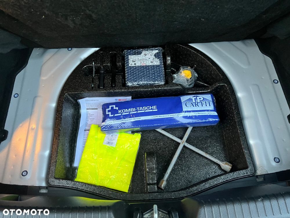 Hyundai i30 1.4 Comfort - 27