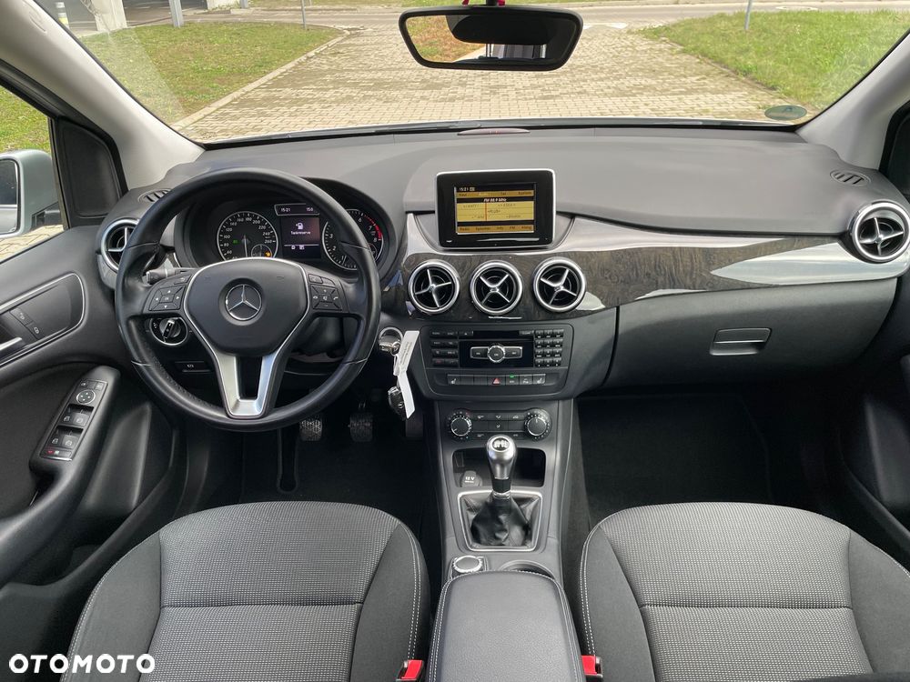 Mercedes-Benz Klasa B 180 (BlueEFFICIENCY) - 17