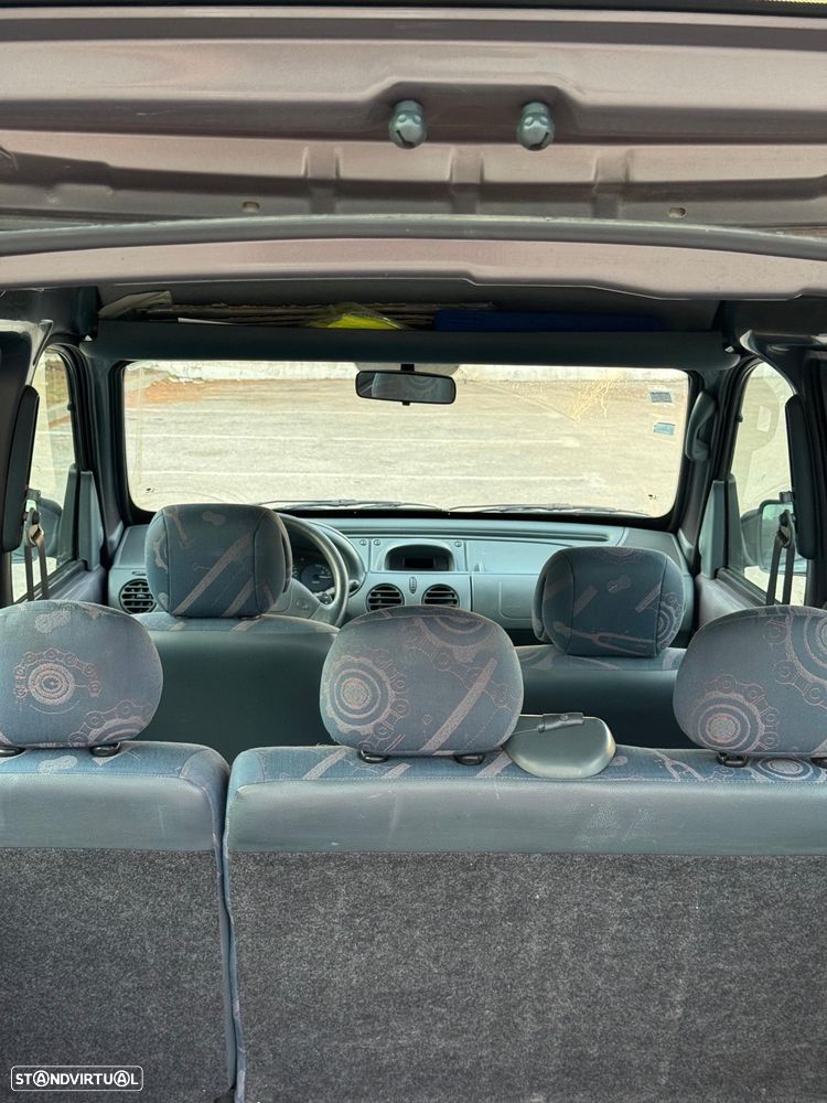 Renault Kangoo 1.4 RT Pampa - 13