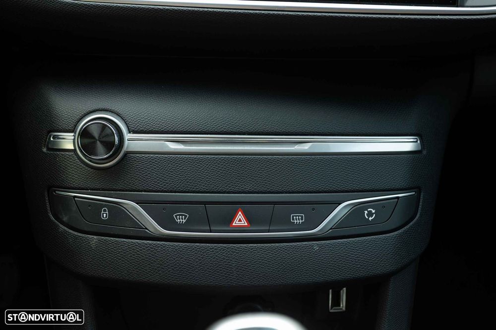 Peugeot 308 SW 1.5 BlueHDi Style - 54