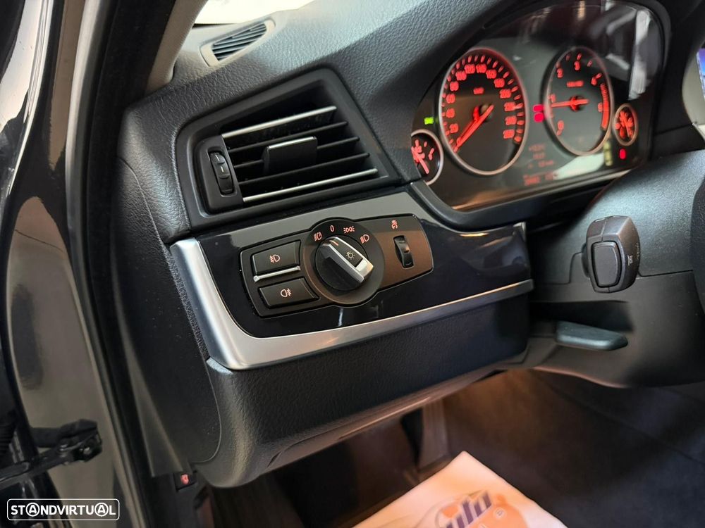 BMW 520 d Auto - 17