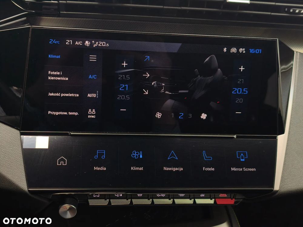 Peugeot 408 1.6 Plug-In Hybrid 225 GT E-DCS7 - 27