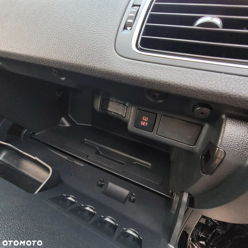 Volkswagen Polo 1.2 TSI (Blue Motion Technology) Comfortline - 31