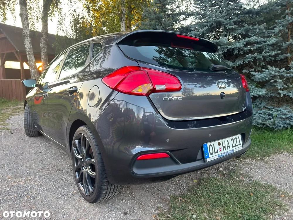Kia Ceed 1.4 CVVT Fifa World Cup Edition - 2