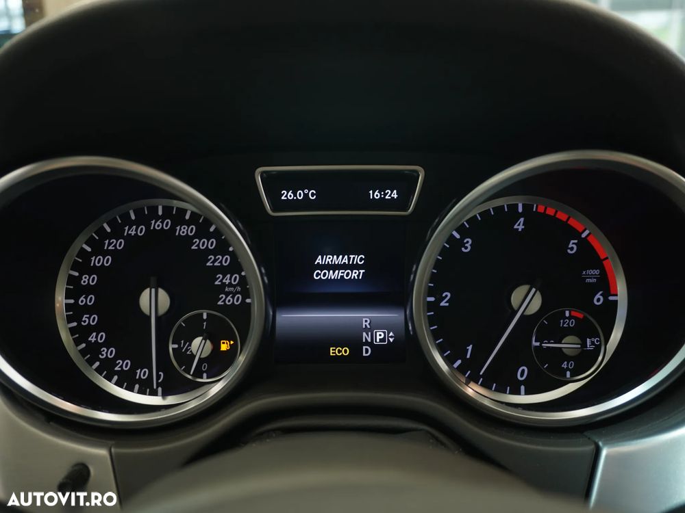 Mercedes-Benz ML 350 BlueTEC 4MATIC Aut - 28