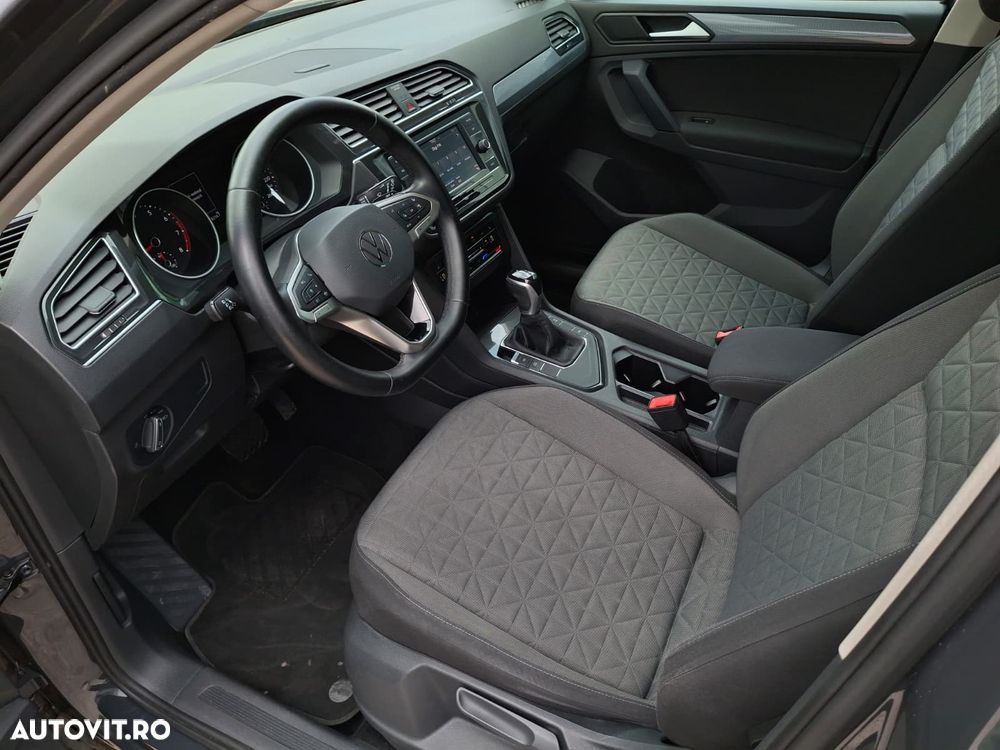 Volkswagen Tiguan - 14