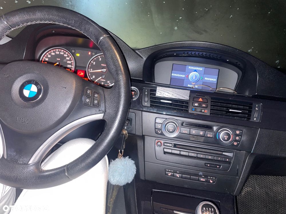BMW Seria 3 320i - 5