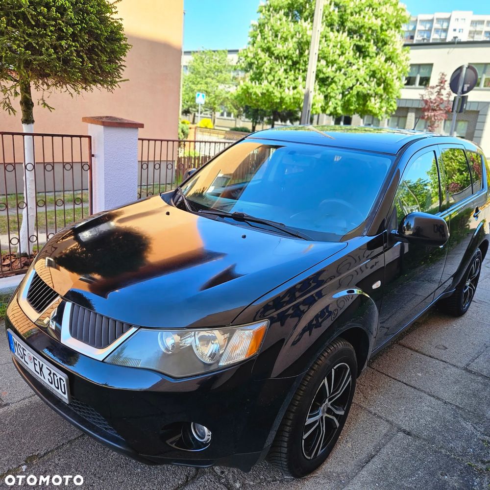 Mitsubishi Outlander - 3