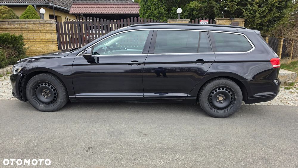 Volkswagen Passat - 12