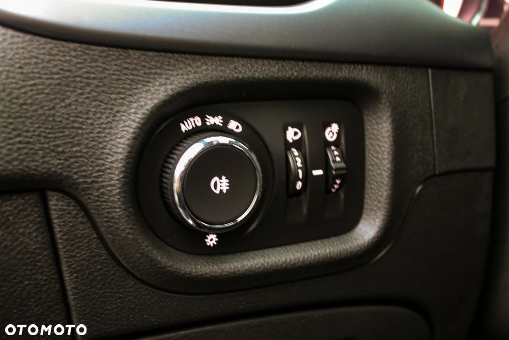 Opel Astra 1.2 Turbo Elegance - 34