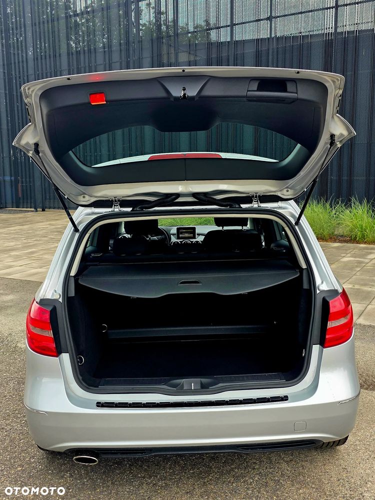 Mercedes-Benz Klasa B 180 (BlueEFFICIENCY) - 10