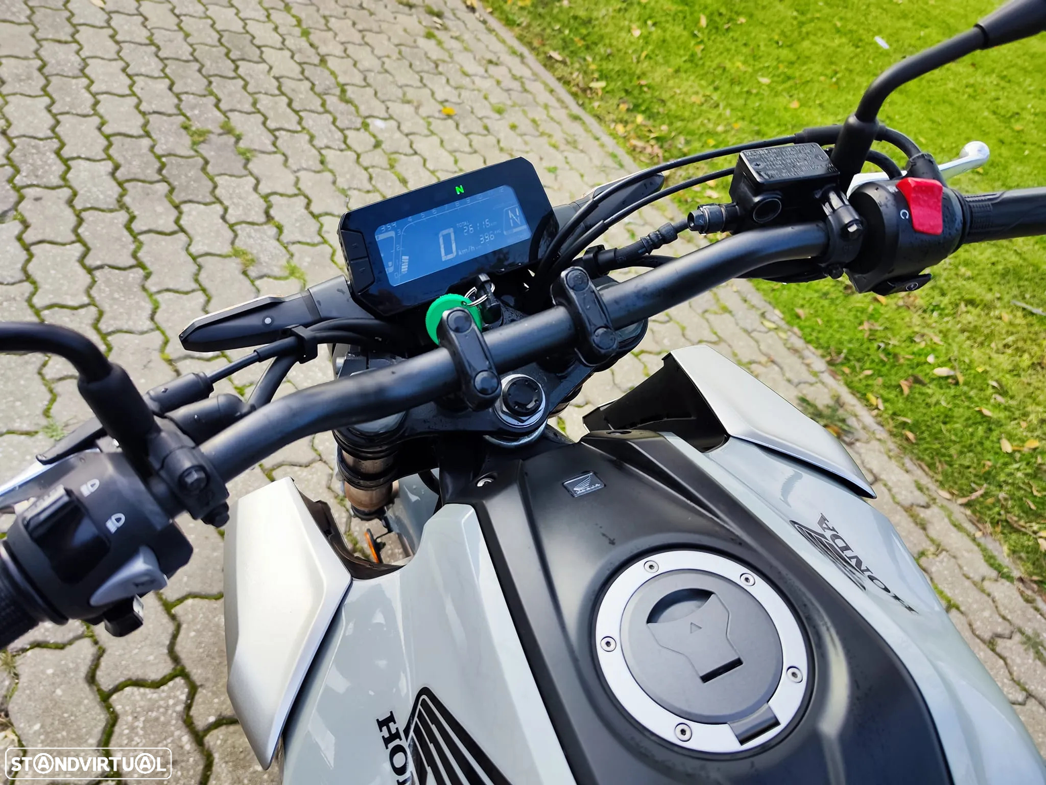 Honda CB 125 R Neo - 8