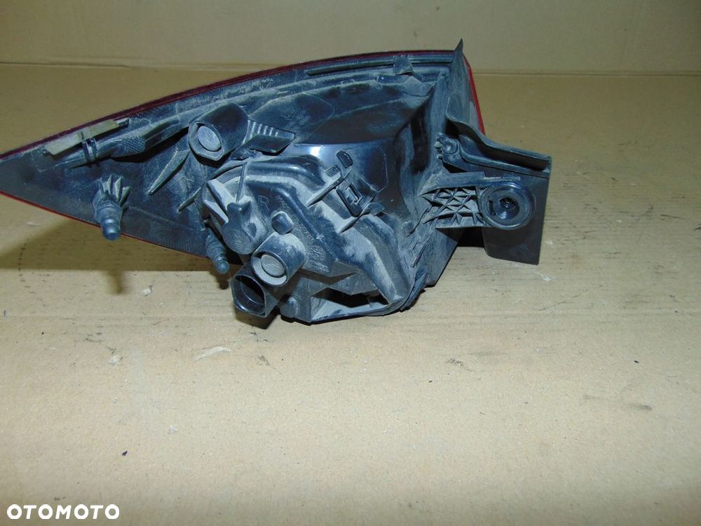 LAMPA TYŁ TYLNIA TYLNA PRAWA SEAT IBIZA IV 6J KOMBI - 2