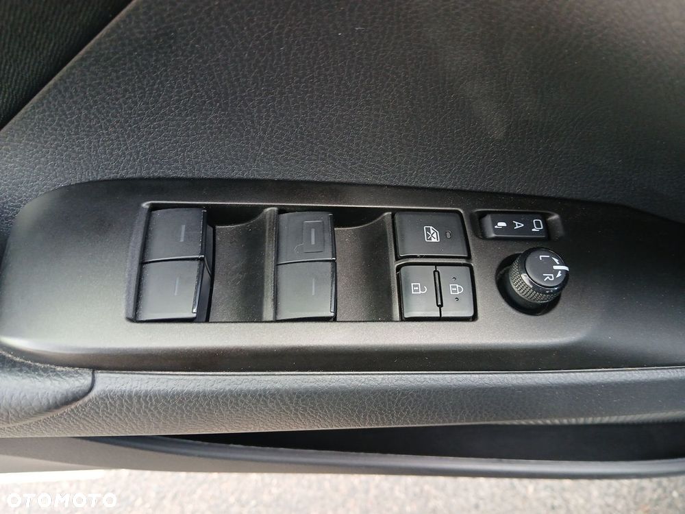 Toyota Camry 2.5 Hybrid Comfort CVT - 41