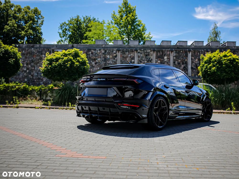Lamborghini Urus - 4