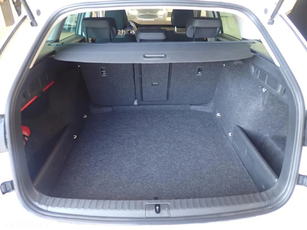 Skoda Octavia 2.0 TDI Ambition DSG - 22
