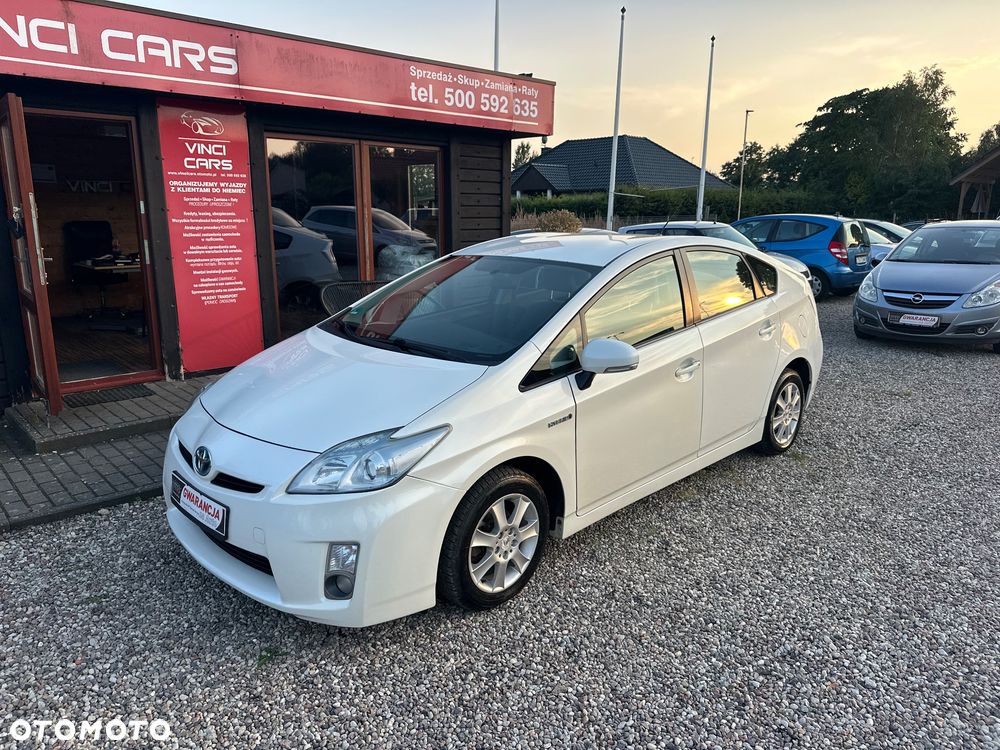 Toyota Prius (Hybrid) - 1