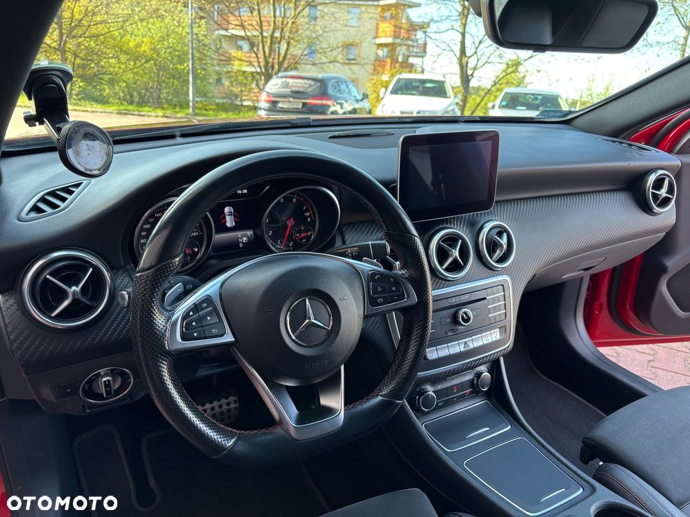 Mercedes-Benz Klasa A 220 4-Matic AMG Line - 5