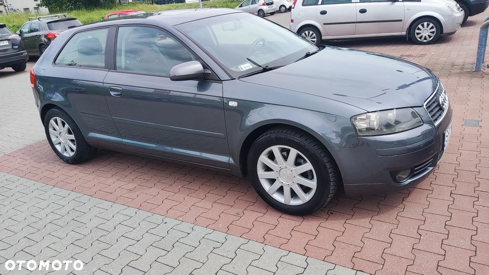 Audi A3 3-drzwiowe 2.0 FSI Ambition Tiptronic - 19