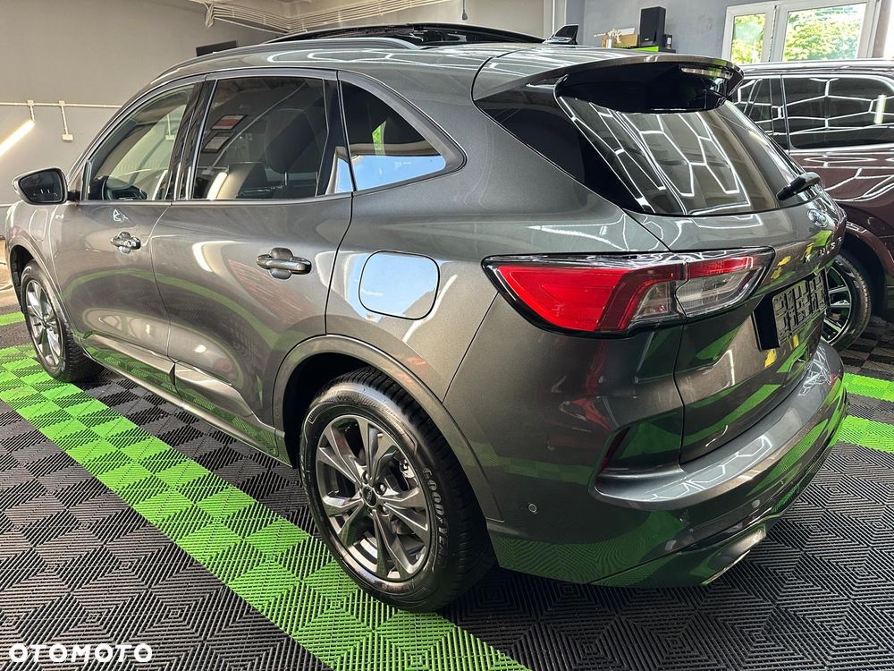 Ford Kuga - 2