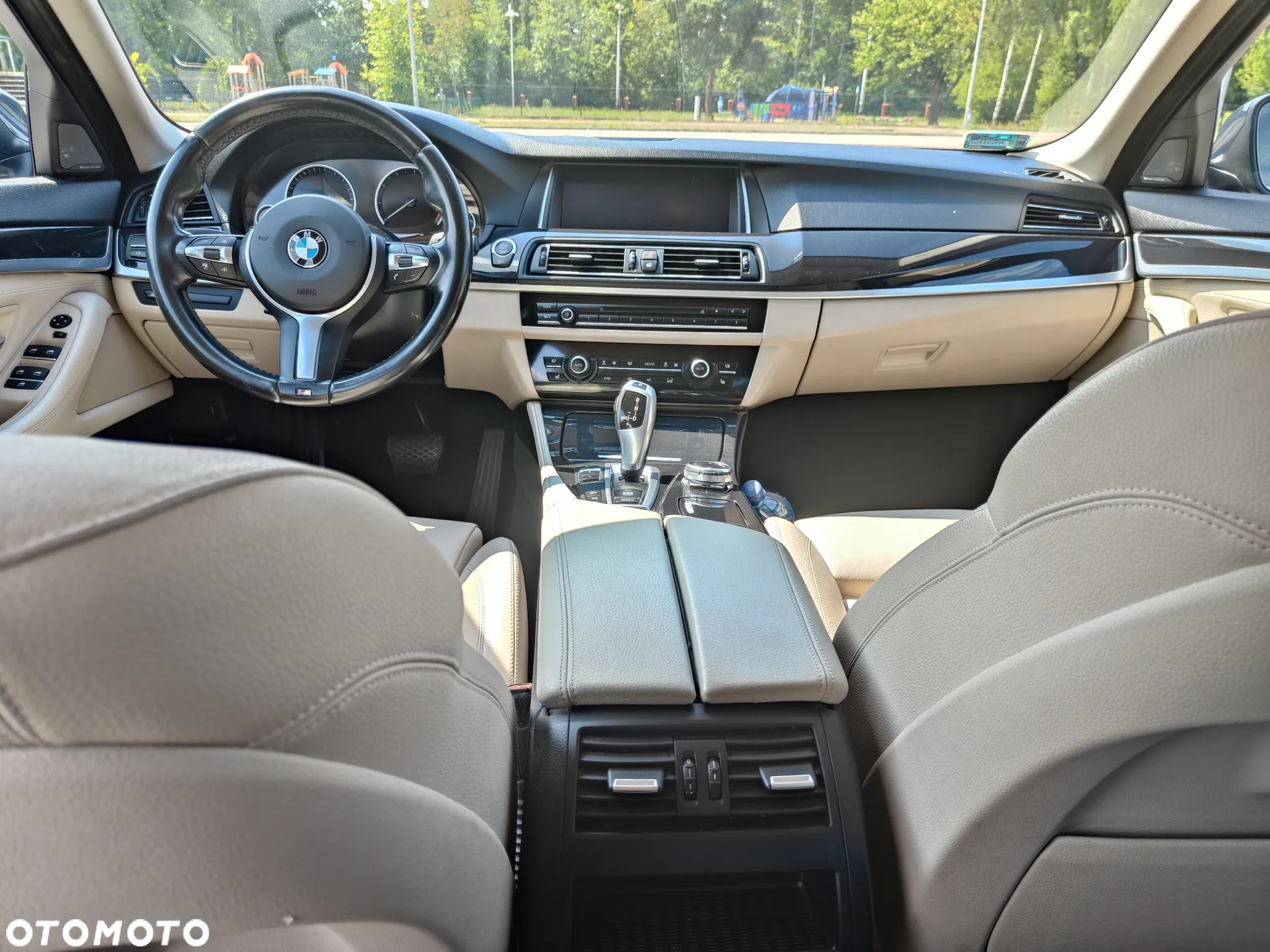 BMW Seria 5 528i xDrive Luxury Line - 10